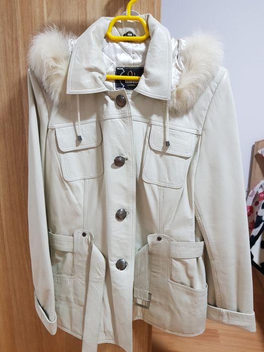 Haina din piele naturală cu blana  , plata in cont