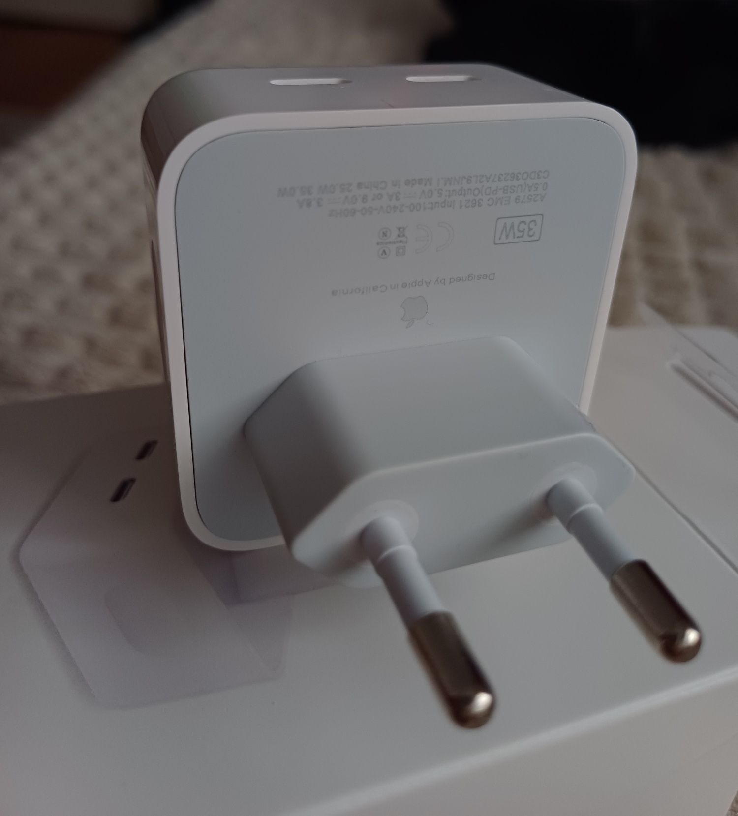Apple Dual Adapter