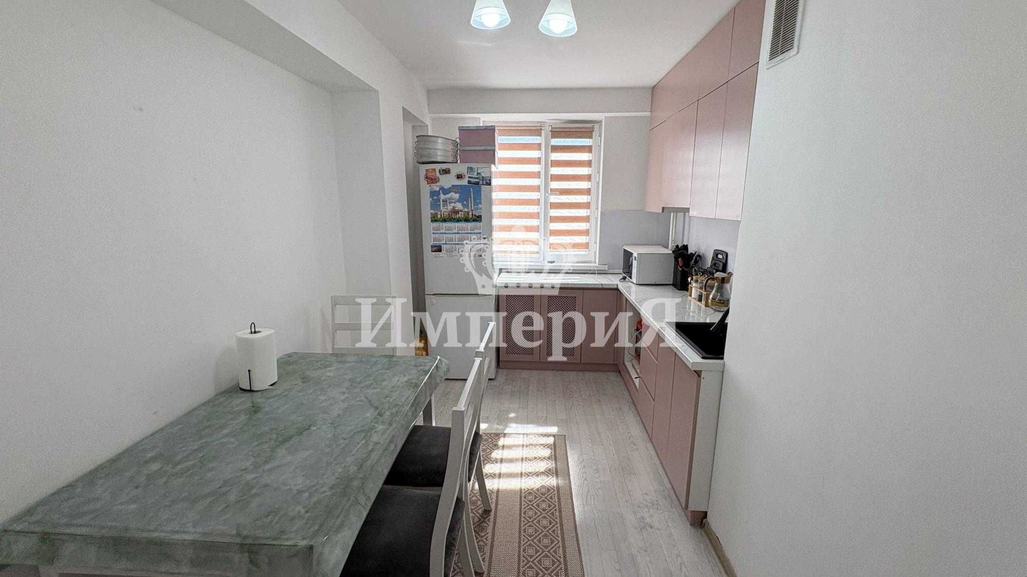 Продам 3 ком 9 мкр Айжан Империя