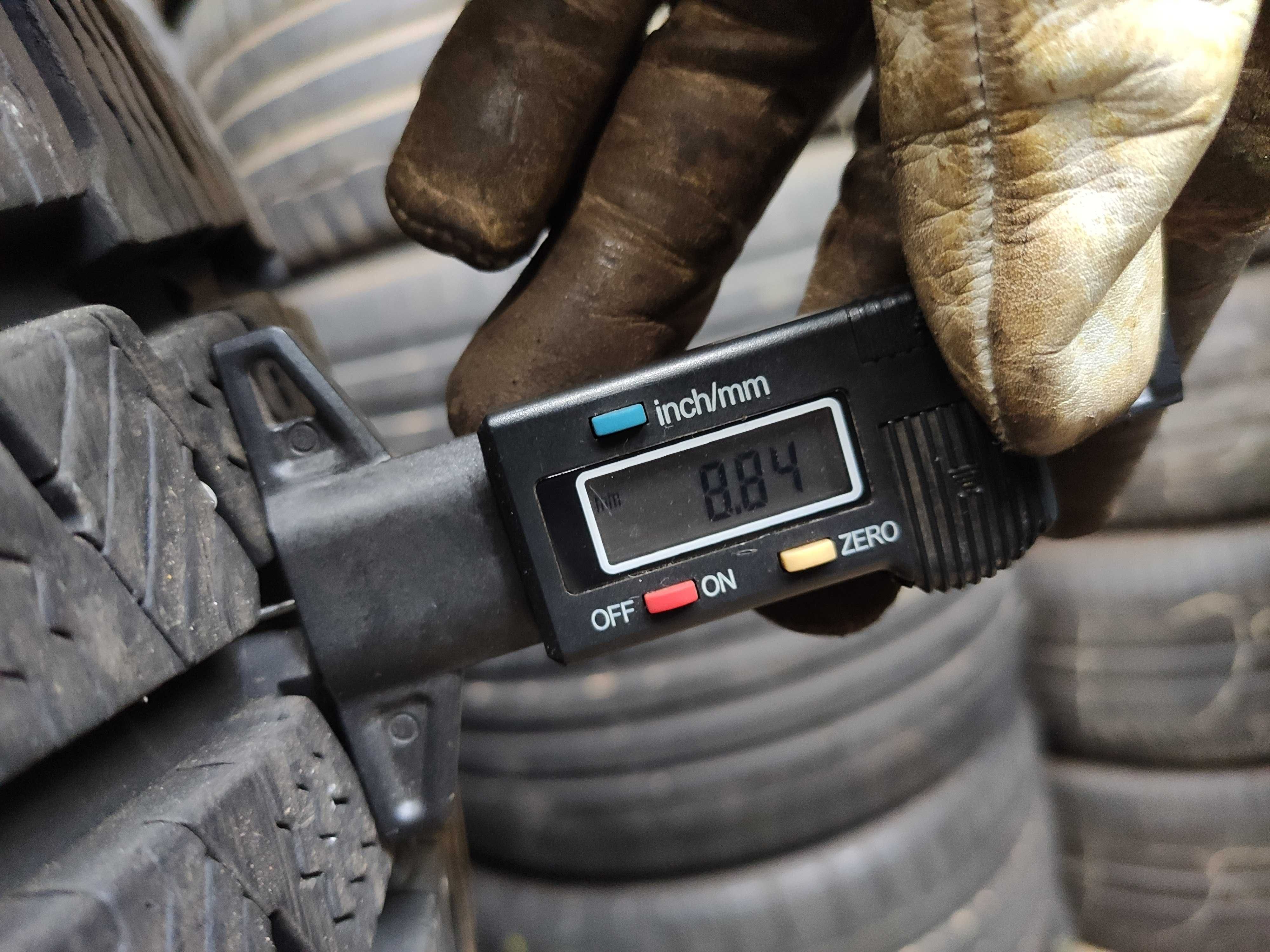 4бр Зимни гуми 215 60 17 С - Michelin