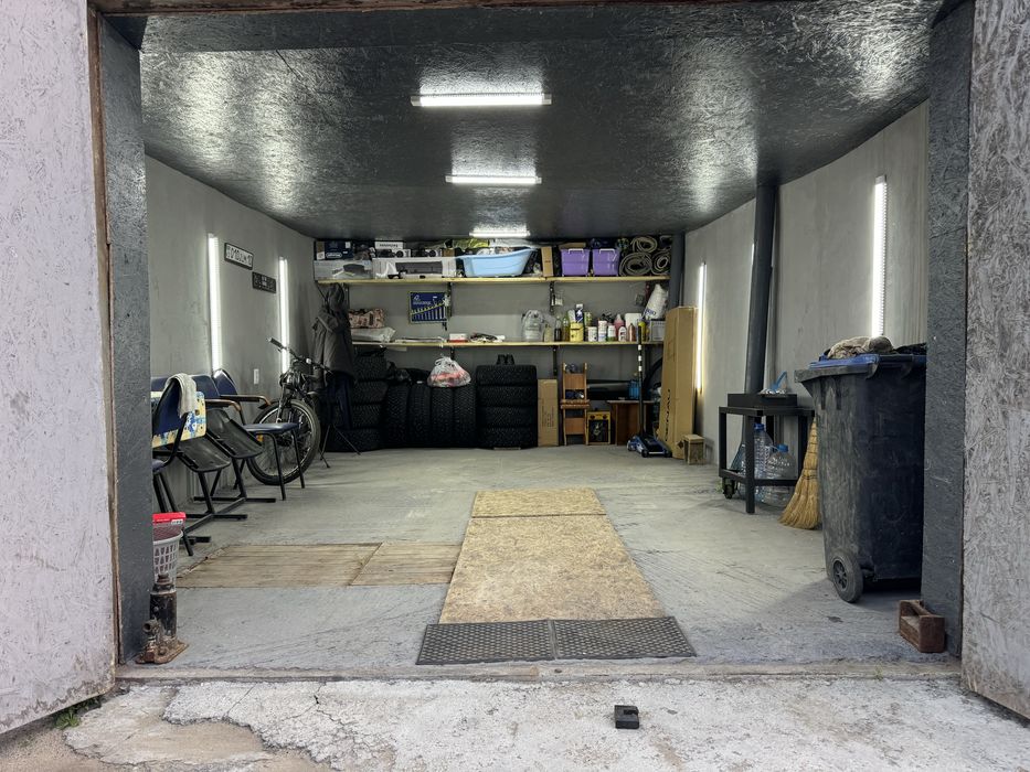 Продам гараж гэк 12 Дизель.