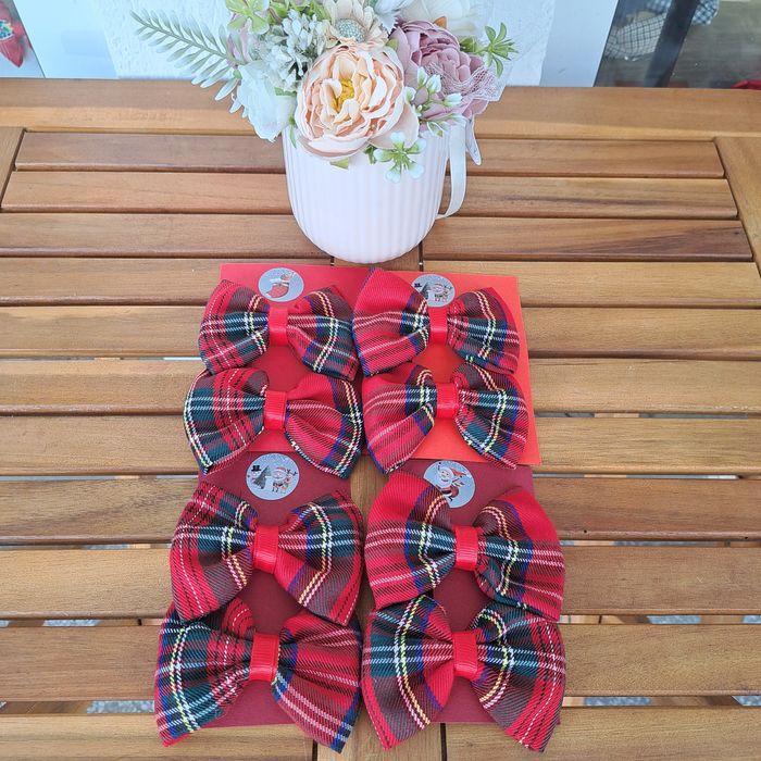 Аксесоари за коса в каре