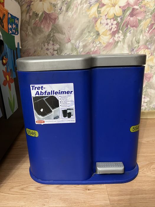 Большое ведро для мусора