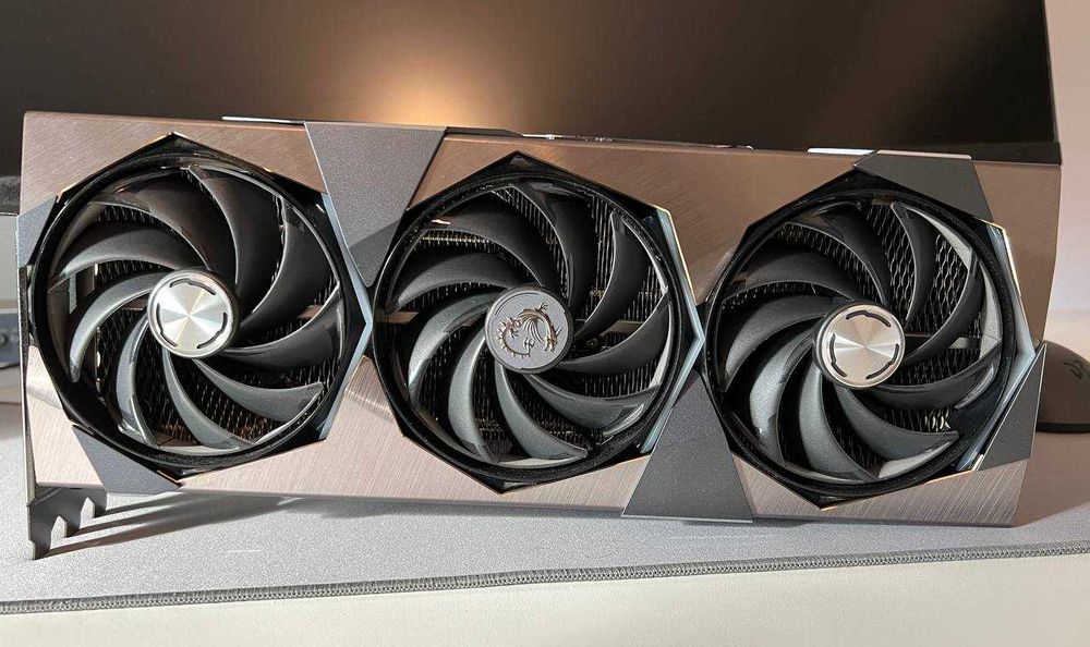 MSI GeForce RTX 4070 Ti SUPRIM 12G