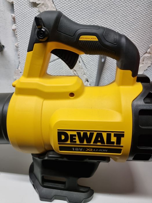 Въздоходувка Dewalt