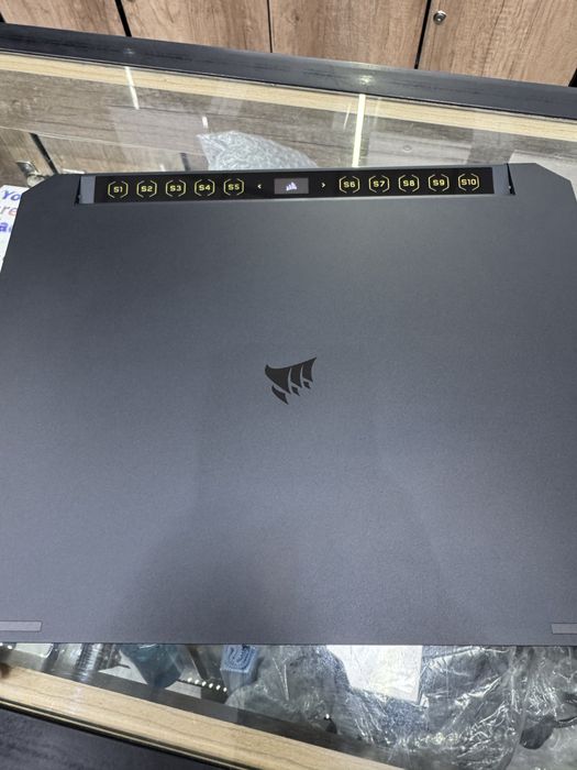 Corsair VOYAGER 16.0 QHD 240Hz IPS R9-6900HS DDR5 32  2TB 6800M 12GB