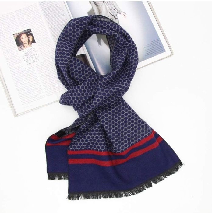 Стилен мъжки кашмирен шал