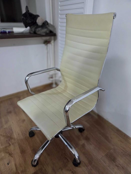 VAND 2 SCAUNE ( 1 scaun bar + 1 scaun birou)