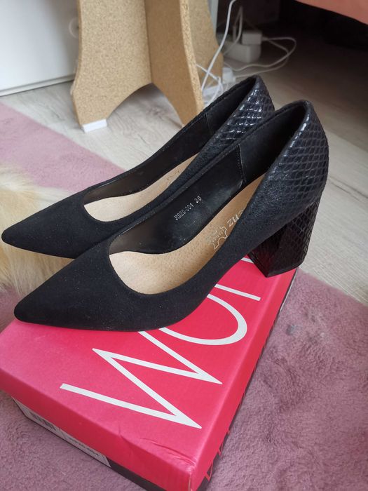 Обувки Tendez, нови