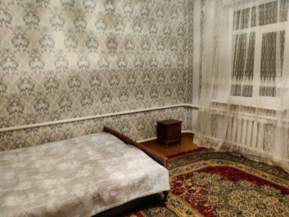Срочно сдается участок 3 комнаты,6 соток.Сан.город.Яшнабадский район