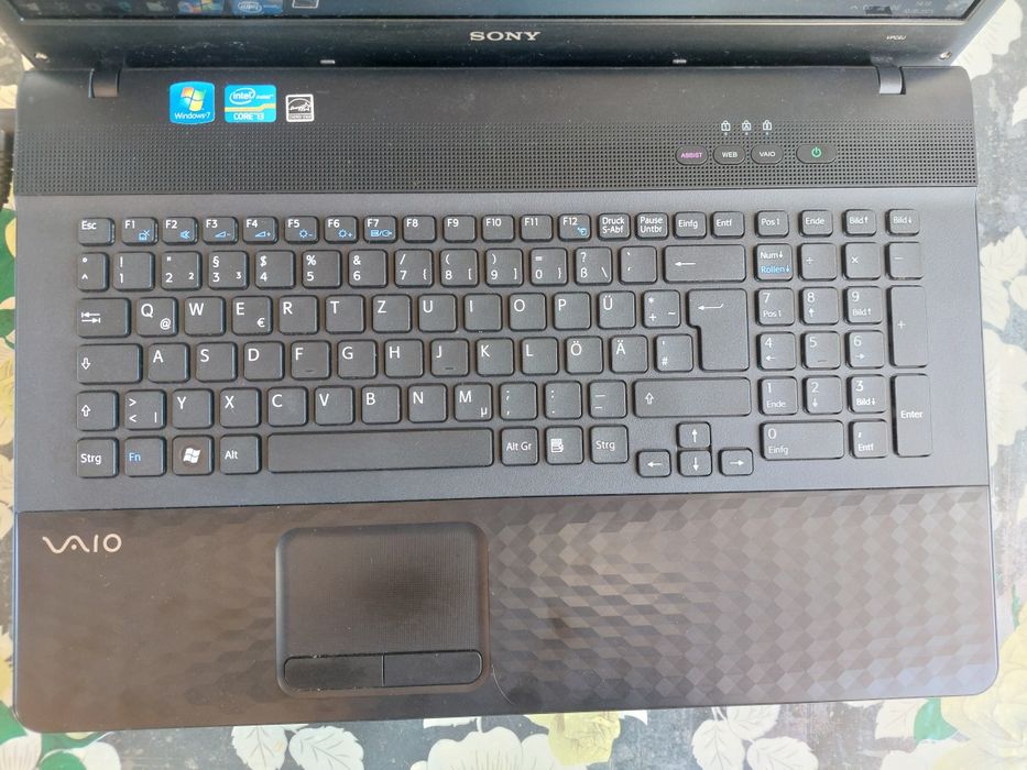Laptop Sony Vayo i3