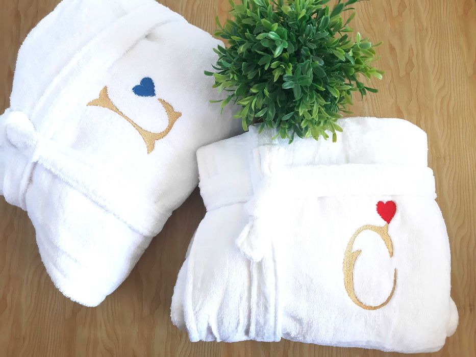 Halate brodate personalizate - cadou aniversari /evenimente