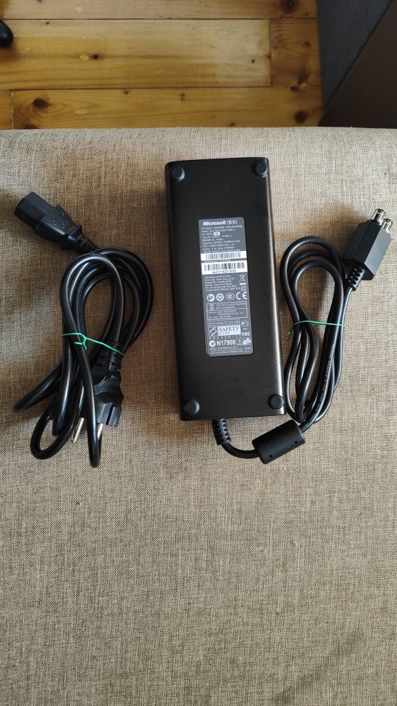 Încărcător alimentator Xbox 360 Slim 12V-10,83A