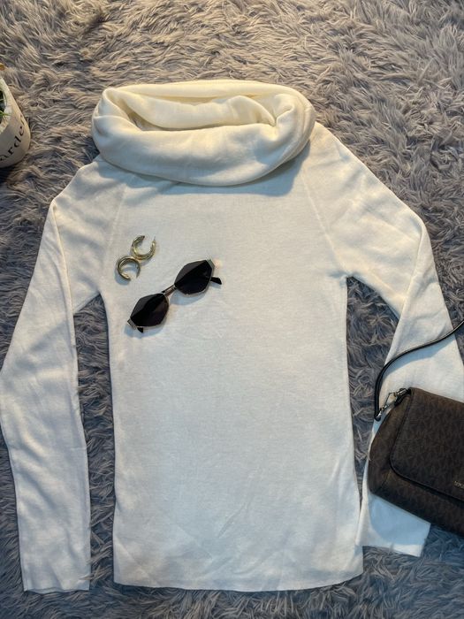 Женские стильные кофточки . Все бренд ! Дешево ! Срочно !