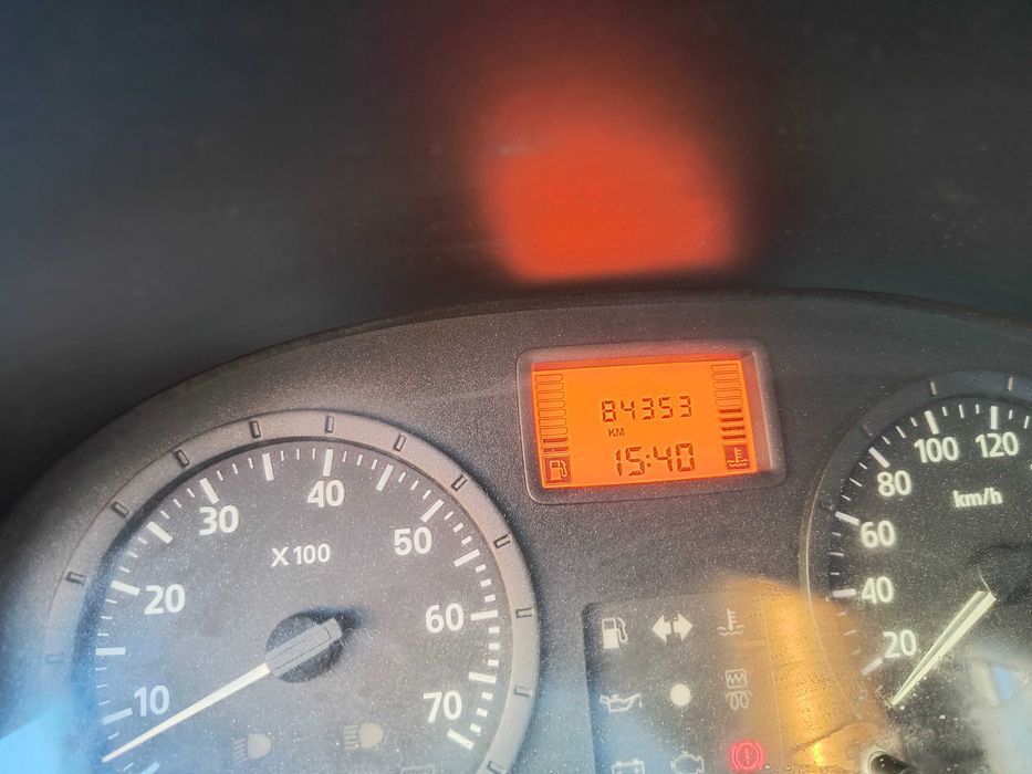 Se oferă spre vânzare Dacia Logan an 2006, motor 1.4 benzina