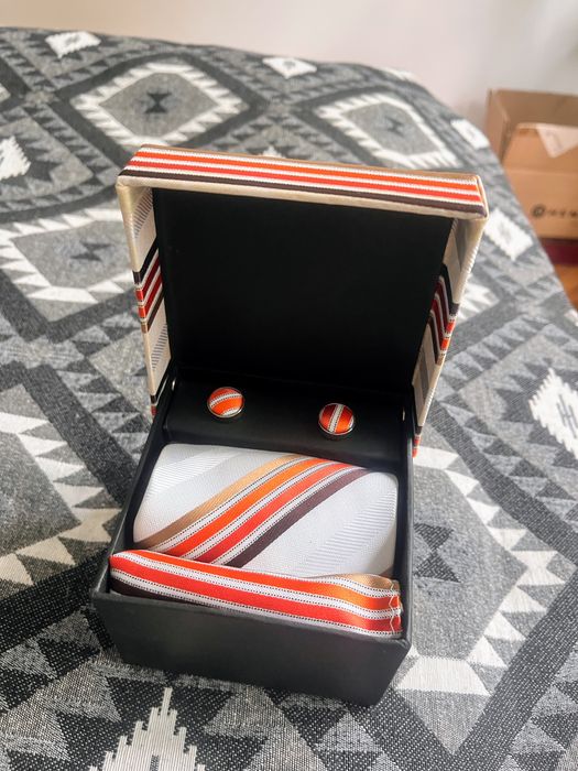 Set butoni + cravata si batista matase