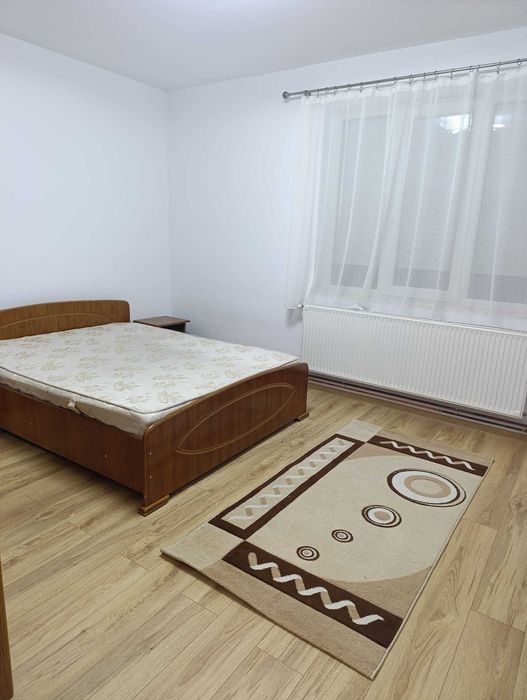 Apartament 2 camere decomandate de închiriat