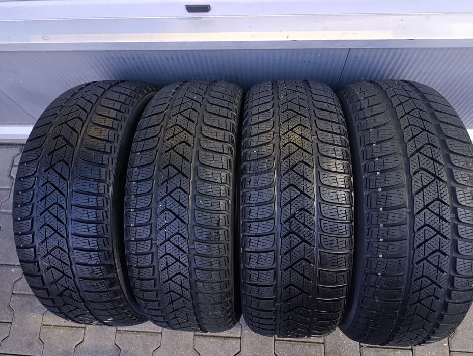 Anvelope de iarnă 215 60 16 Pirelli Winter Sottozero 3