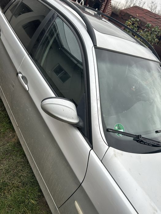 Vand bmw 320 ce-l cu distributia in fata