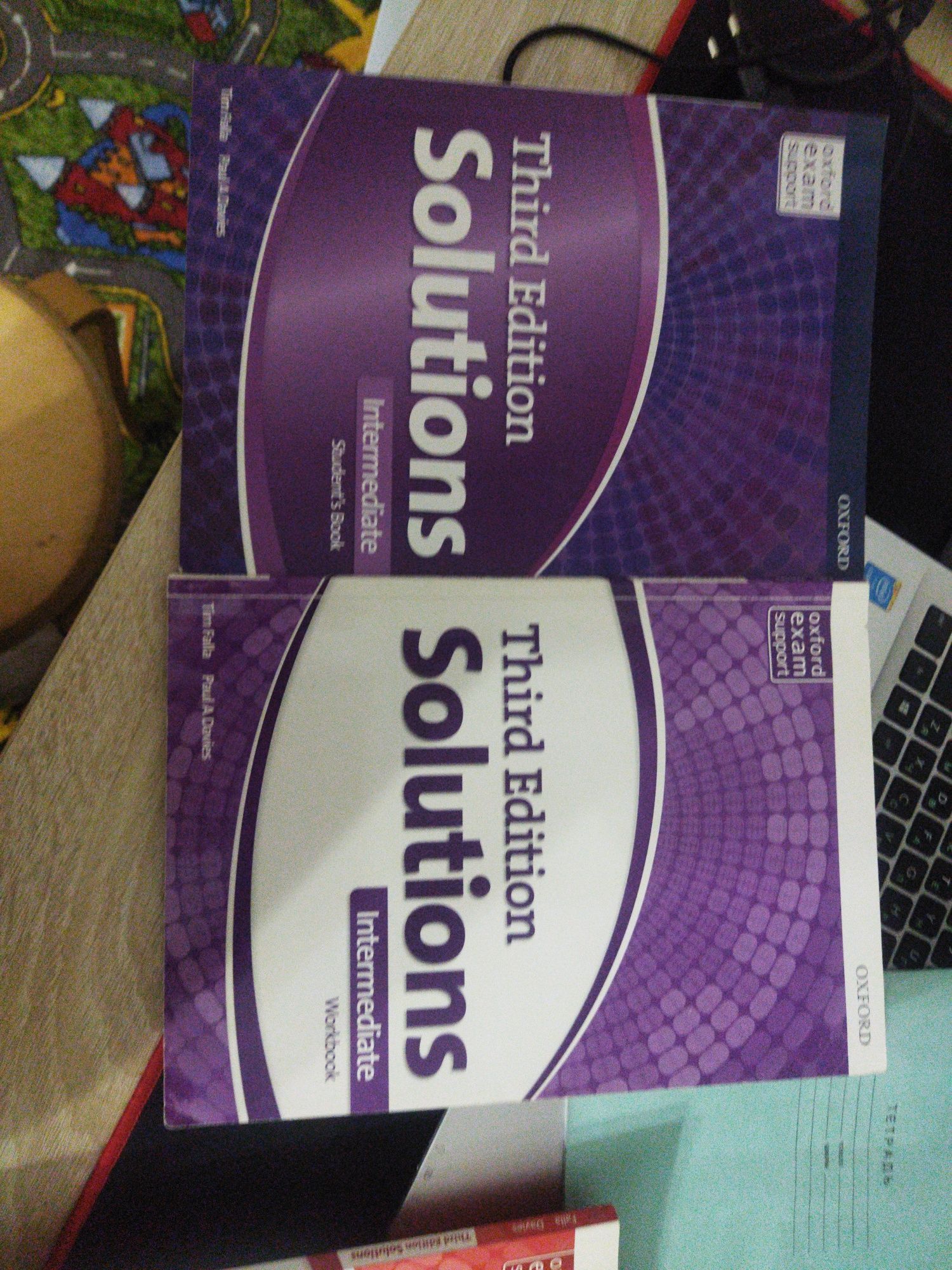 Thurd Edition Solution intermidiate student's book and workbook