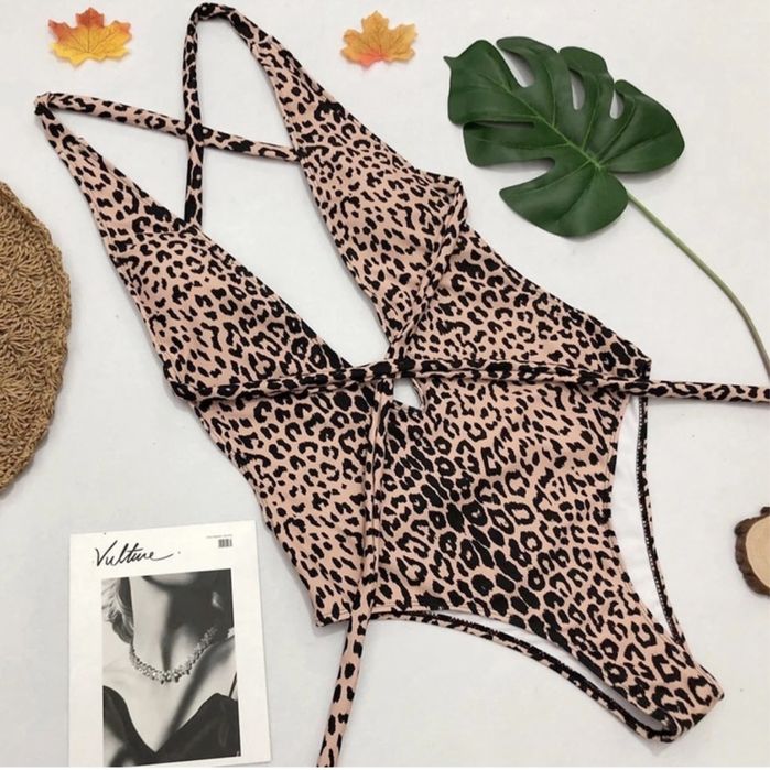 Costum baie C13 (Daira-Shop.ro) intreg Leopard bretele PushUp Reglabil