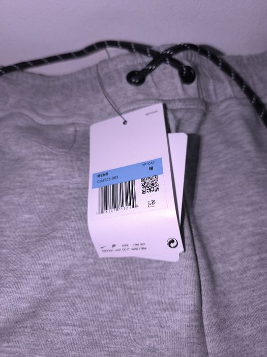 Pantaloni scurti nike tech
