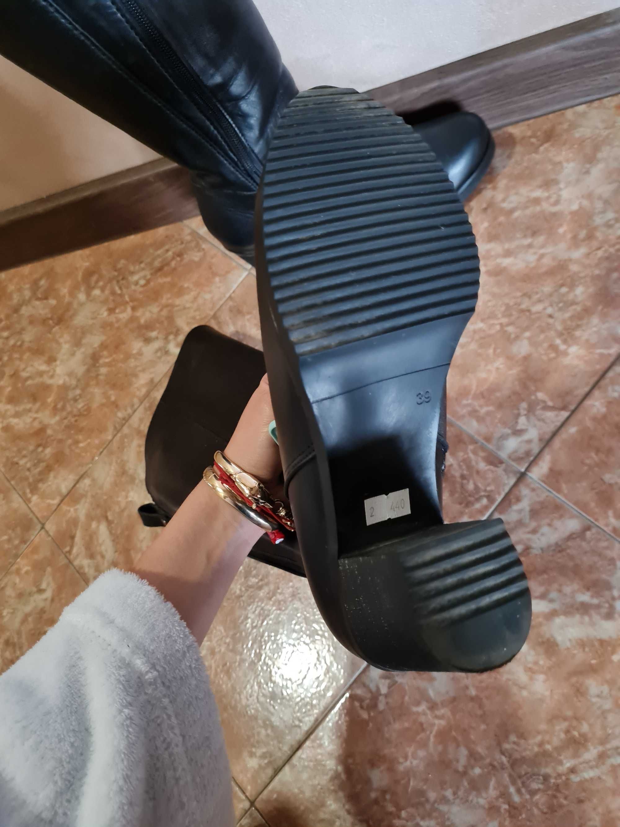 Зимни ботуши от естествена кожа Casadei