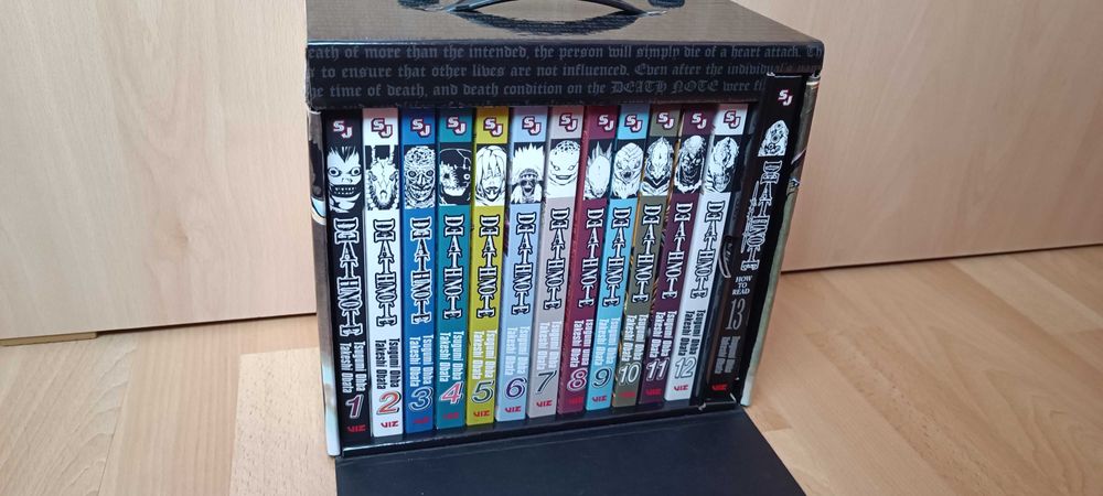 Vând manga death note in stare perfecta +manga Dororo and Hyakkimaru