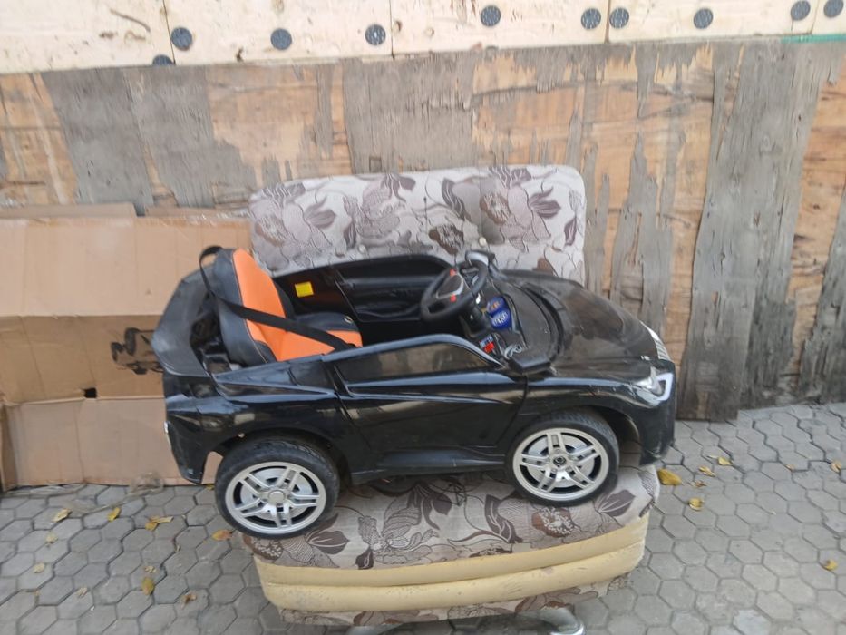 Машинка на радио упровлений