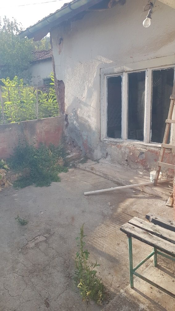 Продава къща в гр.Бобошево