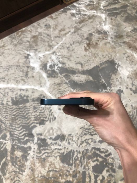 iPhone 13 с коробкой