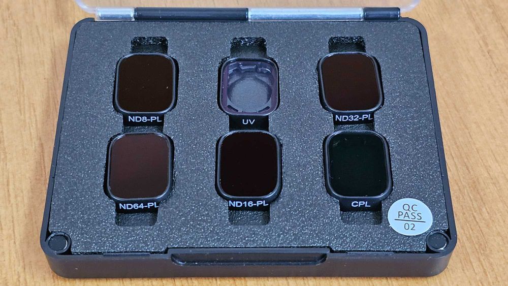 Dji mini 3 pro + geantă + 3 baterii + filtre ND + amplificator semnal