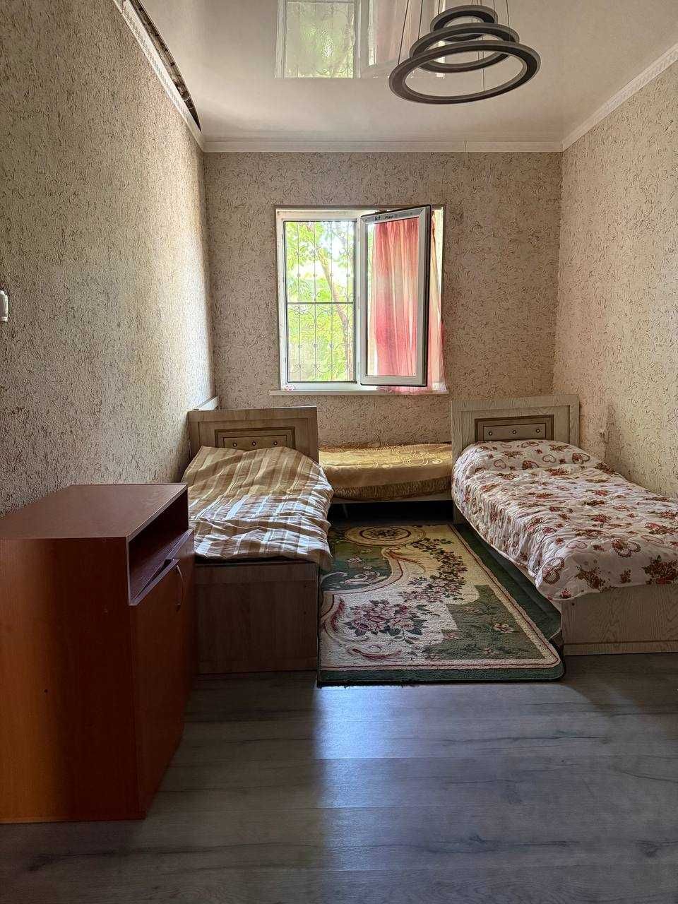 Продаётся своя дача. Янгиюль, дачный поселок Ветеран