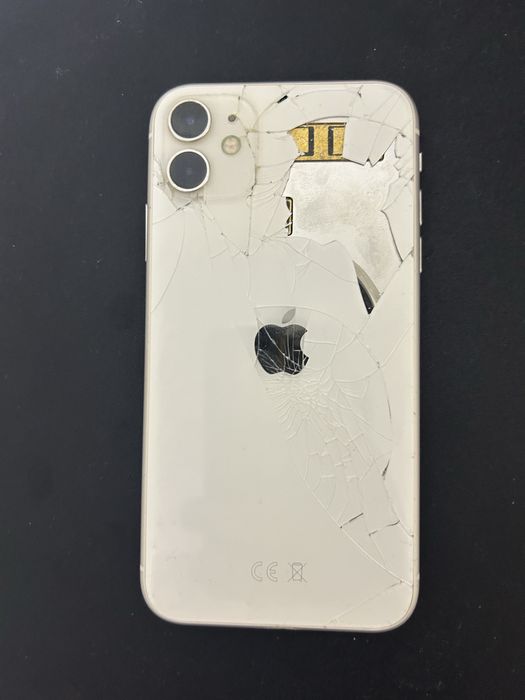 iPhone 11 за ремонт/части