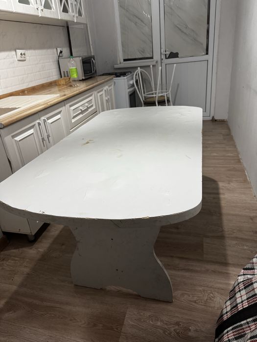 Продам Кухонный стол 1.20/80 б/у в нормальном состоянии г. Шымкент