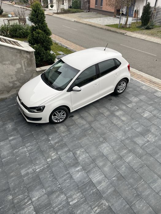 VW Polo 2014 1.4 benzina 5 usi Alb 89723 km