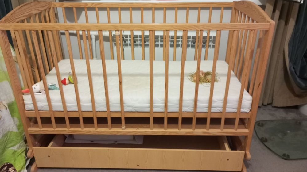 Детский кроват сотилади холати зур янгидек