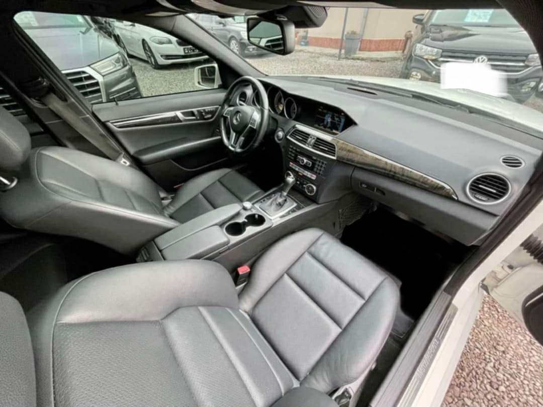 Mercedes C350 бензин