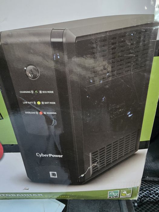 ИБП CyberPower источник бесперебойного питания CyberPower UT1100EG