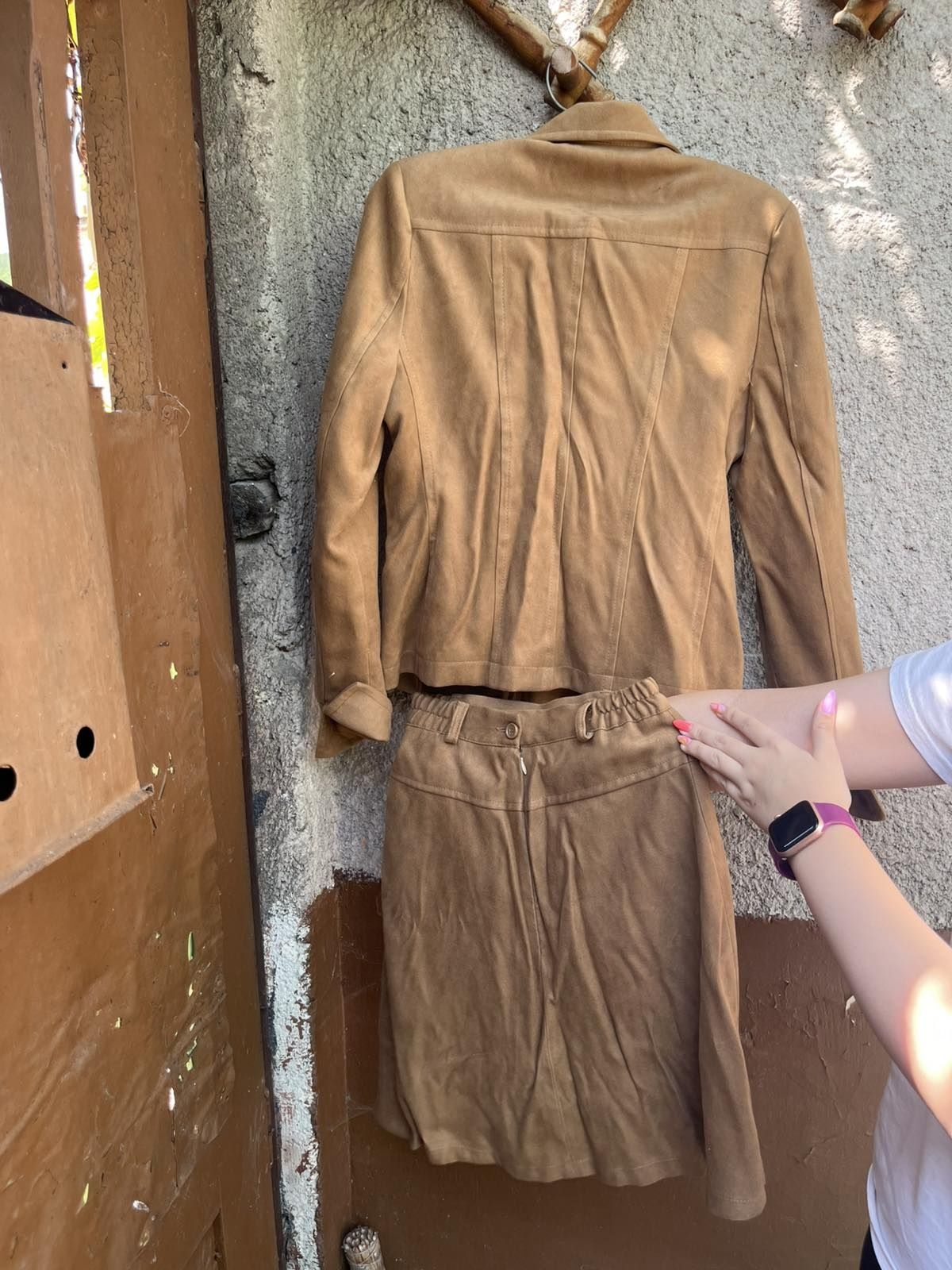 Италиански комплект пола с яке