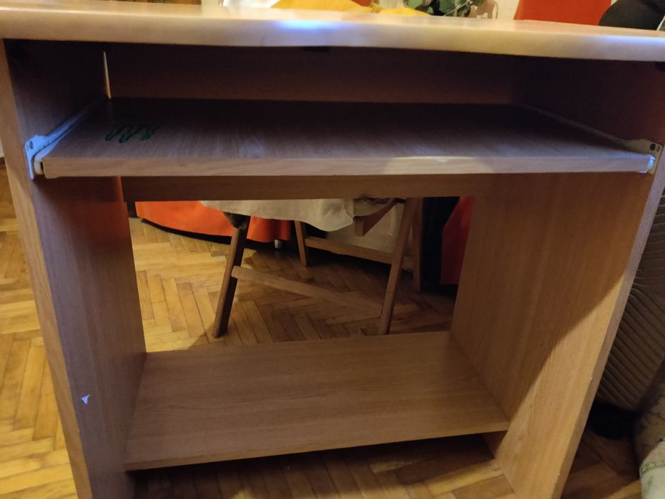 Birou mic si funcțional