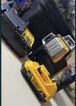 Laser dewalt pe baterie