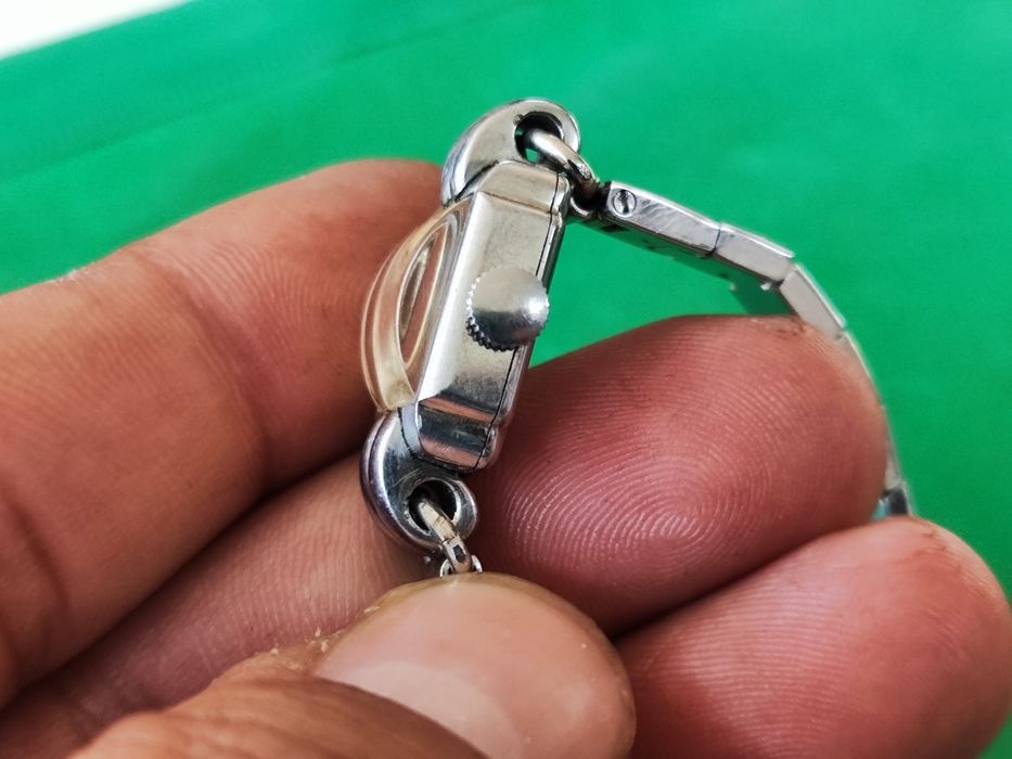 Механичен дамски часовник omega 15 jewels