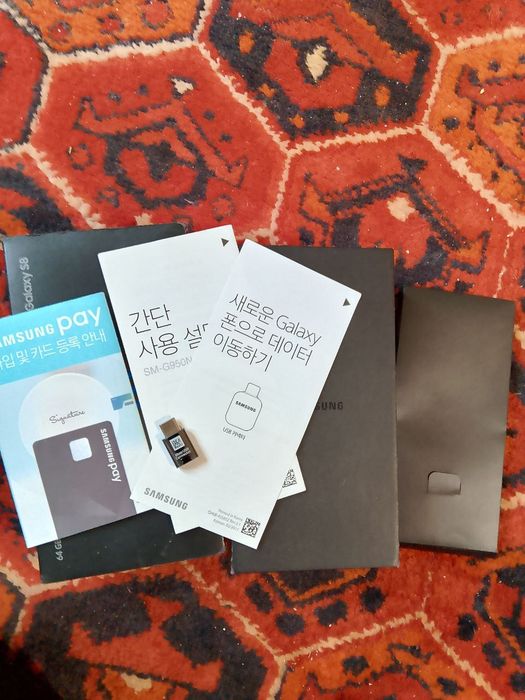 Продам срочно Самсунг с 8