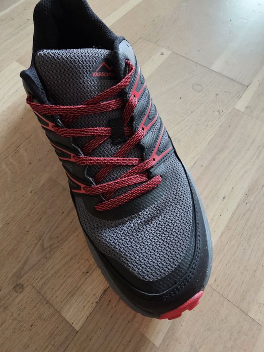 Продавам нови маратонки Karrimor