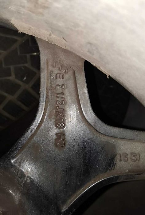 5x120 18R BMW оригинални джанти с зимни гуми 235 50 18