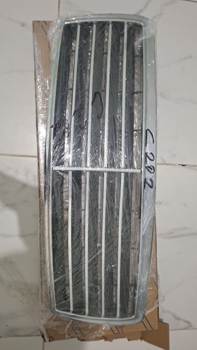 Решетка  мерседеса C180