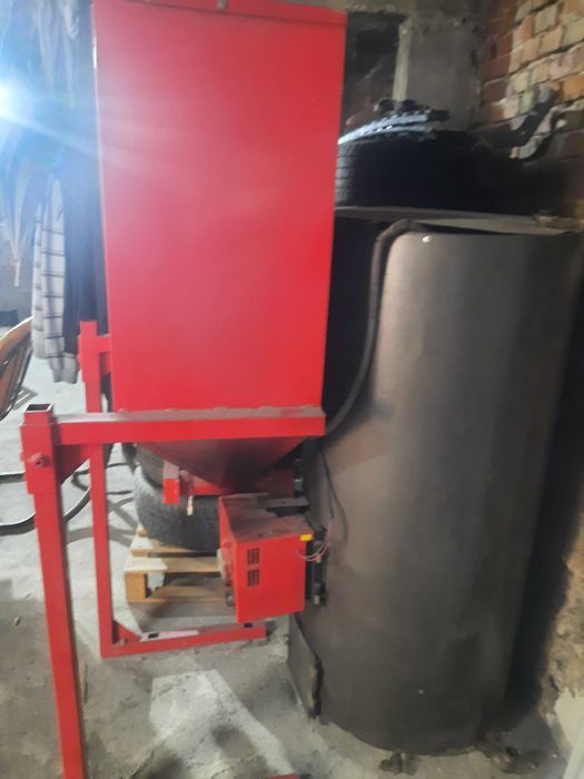 продавам котел на пелети