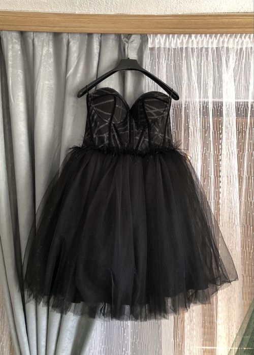 Официална рокля в черен цвят