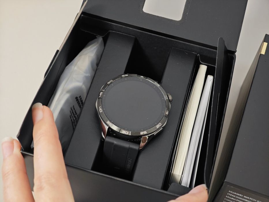 Ceas Huawei GT 4,ca nou